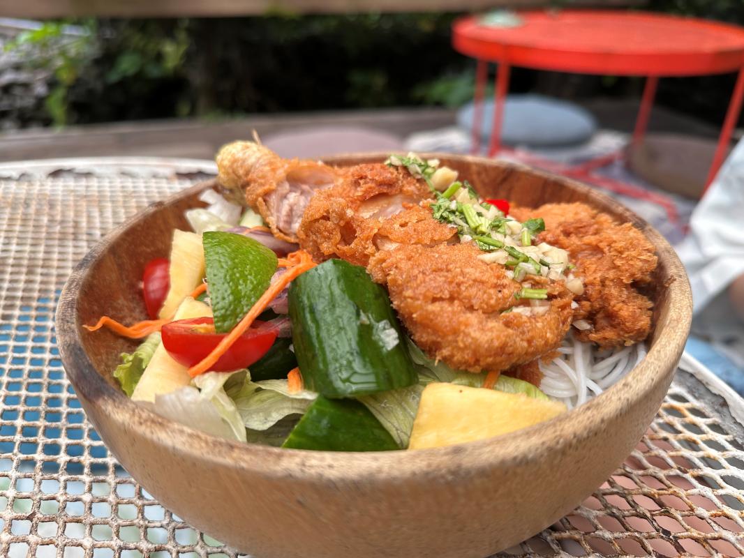綠島美食|綠島旅遊不可錯過的美食 - 第25張圖 越式雞腿冷麵